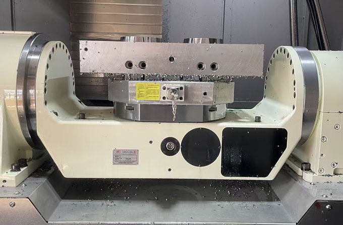 Usinagem multisuperfícies de alta eficiência para fabricação por contrato global